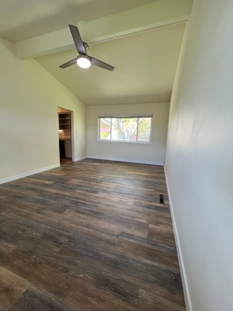 Foto del edificio - 1270 N 3rd E St