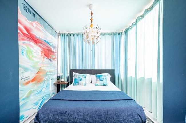 Building Photo - 215 Piedmont Ave NE