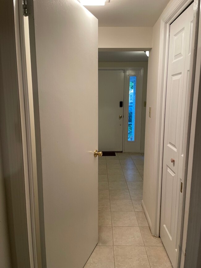 Foto del edificio - 8315 Countryside Ln