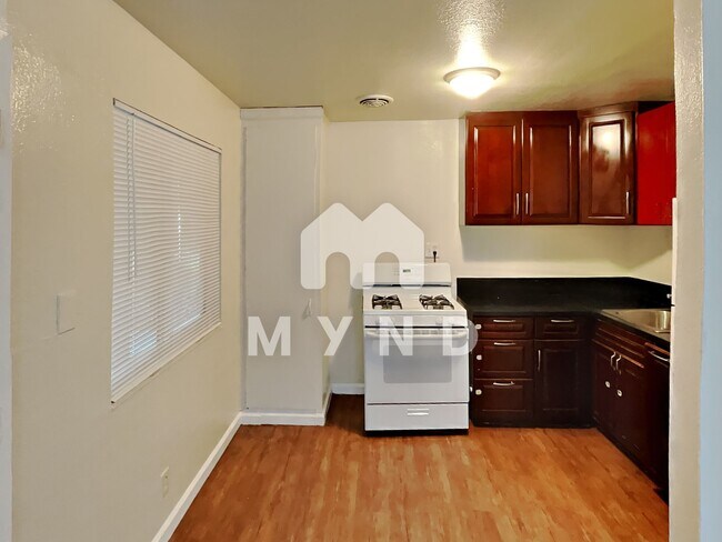 Foto del edificio - 5424 Saint Mark Ave Unit 24
