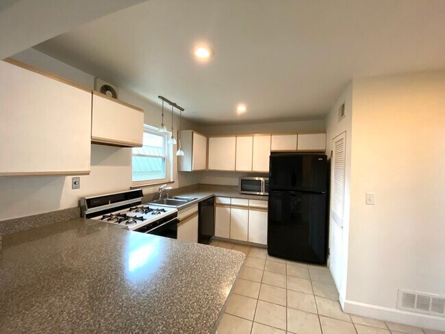 Foto del edificio - 2829 Observatory Ave