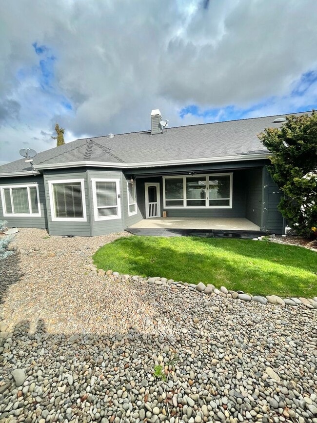 Building Photo - 94 Skyhawk Dr