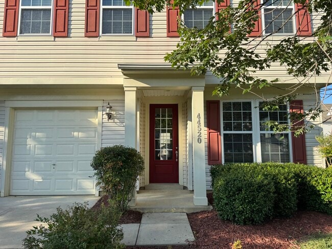 Building Photo - 44520 Gray Wolf St
