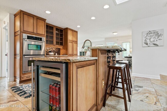 Foto del edificio - 101 Sanchez Ct