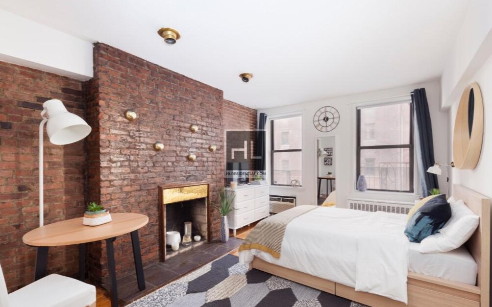 Primary Photo - East 39th Street