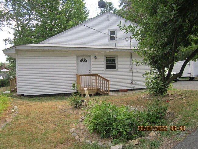 Building Photo - 322 Squaw Trl
