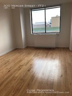 Foto principal - 300 Mercer St