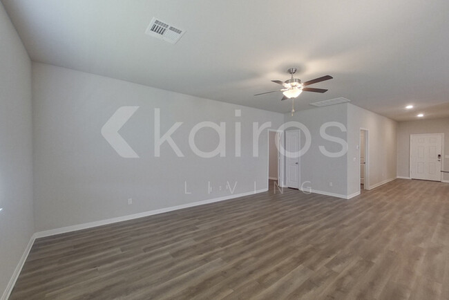 Building Photo - 900 NW 6th St