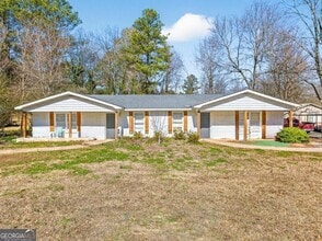 Building Photo - 540 Aubrey Dr