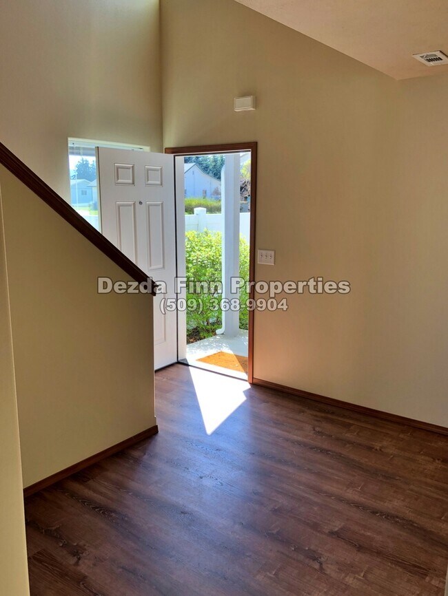 Building Photo - Spokane Valley Duplex 3 bed/2.5 bath