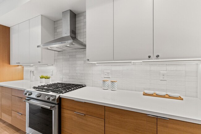 Foto del edificio - 324 N 3rd Ave