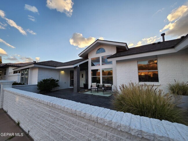 Foto del edificio - 6613 Imperial Ridge Dr