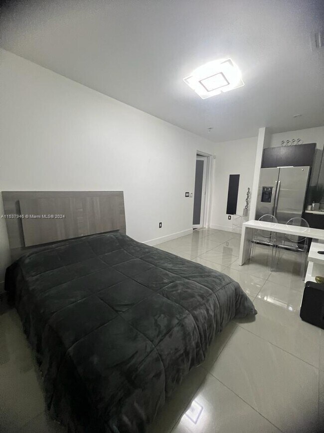 Foto del edificio - 6312 NW 105th Pl
