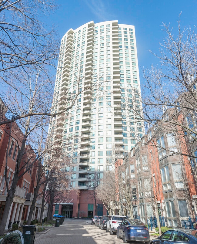 Building Photo - 501 N Clinton St