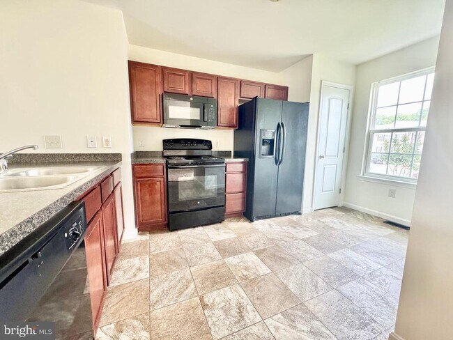 Foto del edificio - 57 Bay Hill Ln