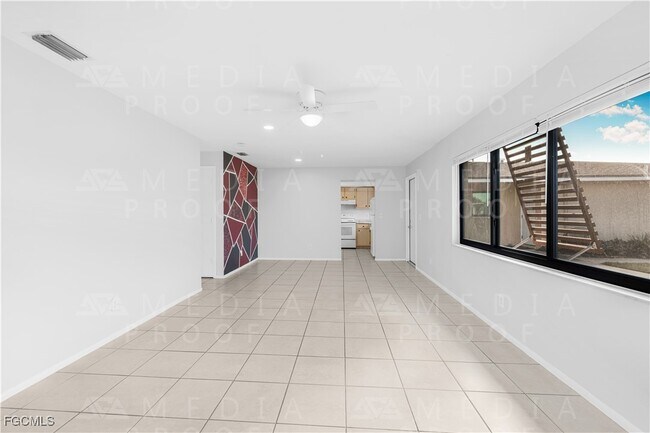 Foto del edificio - 2935 SE 15th Pl