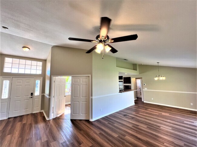 Foto del edificio - 2074 SW Hampshire Ln