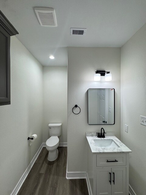 Foto del edificio - 134 Ellis Ln