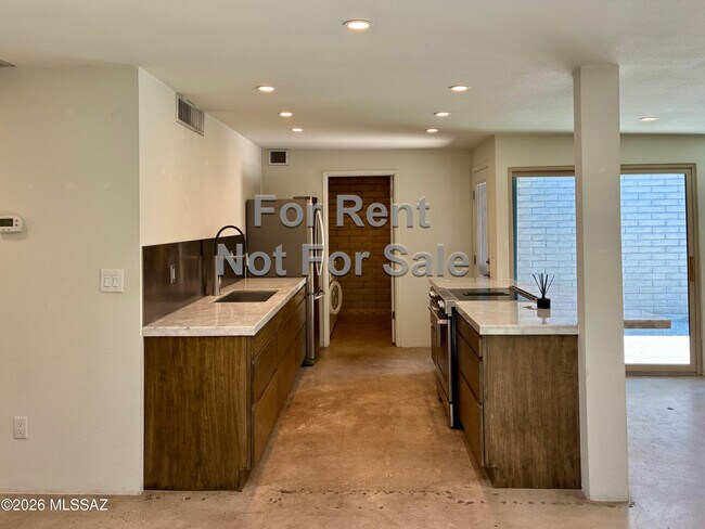 Foto del edificio - 5701 E Glenn St