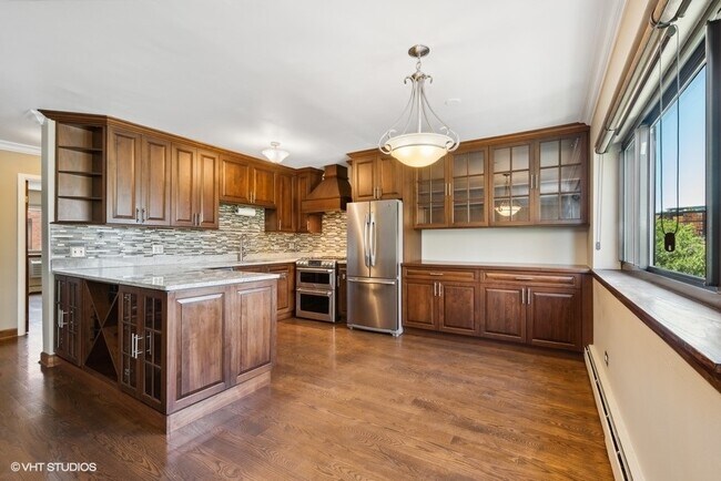 Foto del edificio - 561 W Stratford Pl