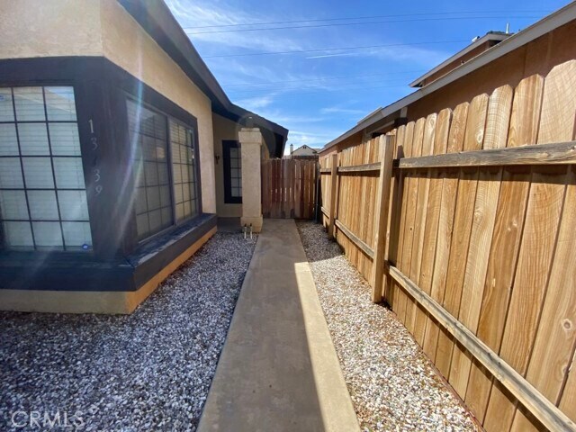 Building Photo - 13739 Gemini St