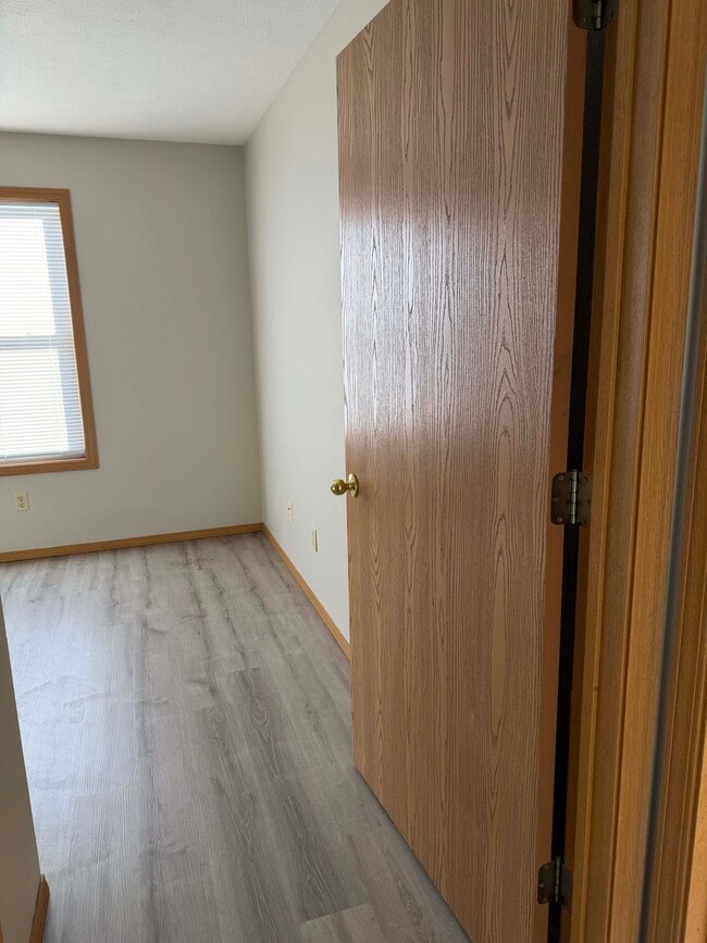 Building Photo - Chace Place