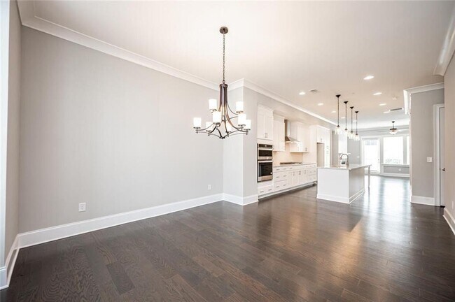 Foto del edificio - 6655 Sterling Dr