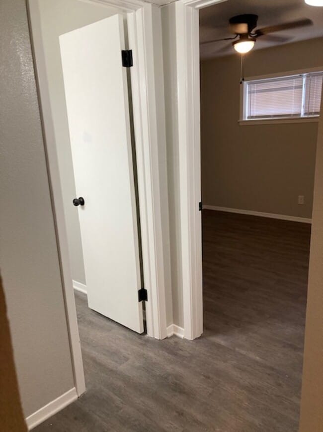 Building Photo - JR APARTMENTS