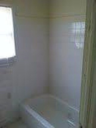 Building Photo - 505 E Virginia Ave