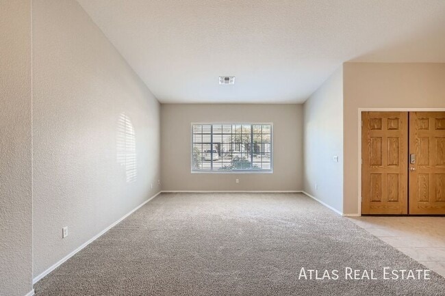 Building Photo - 8622 E Bullrider Pl