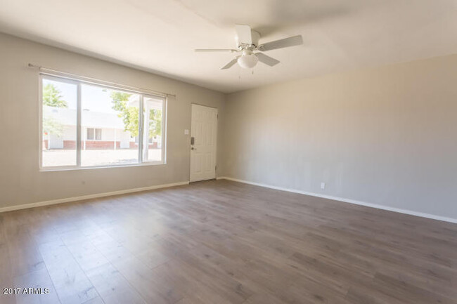 Building Photo - 1608 W Osborn Rd