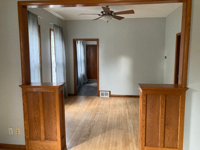 Foto del edificio - 712 6th St NE