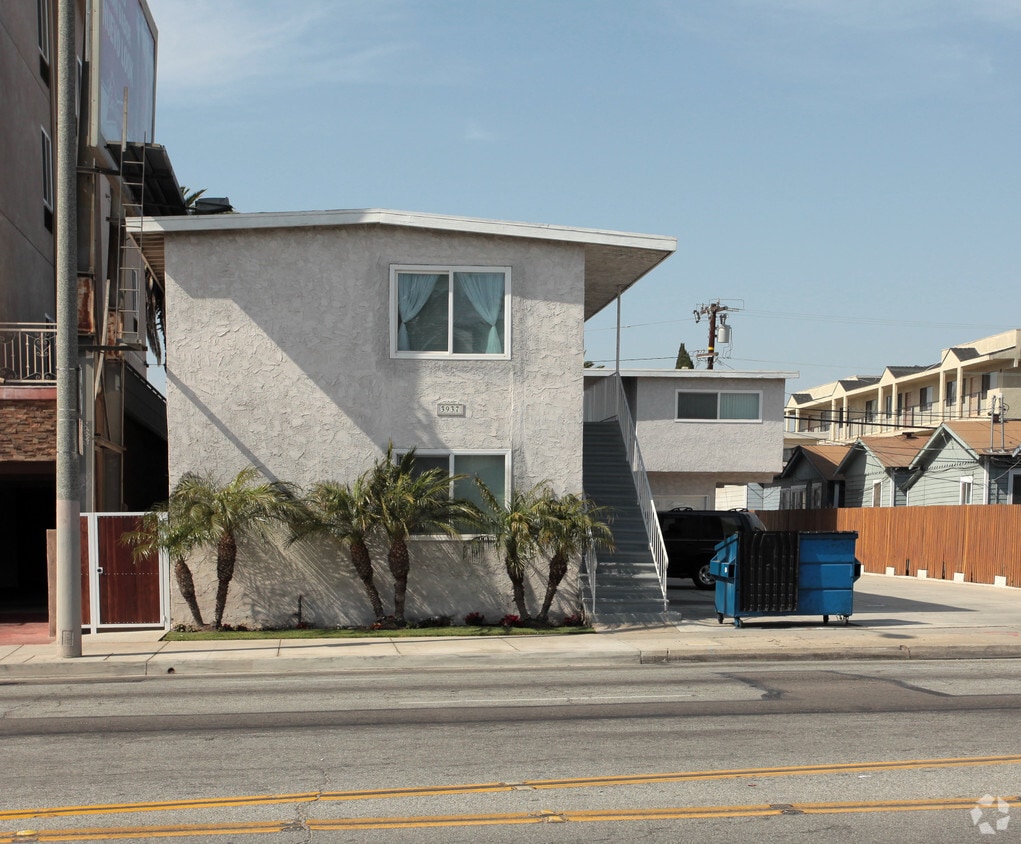Foto del edificio - 3937 W Imperial Hwy