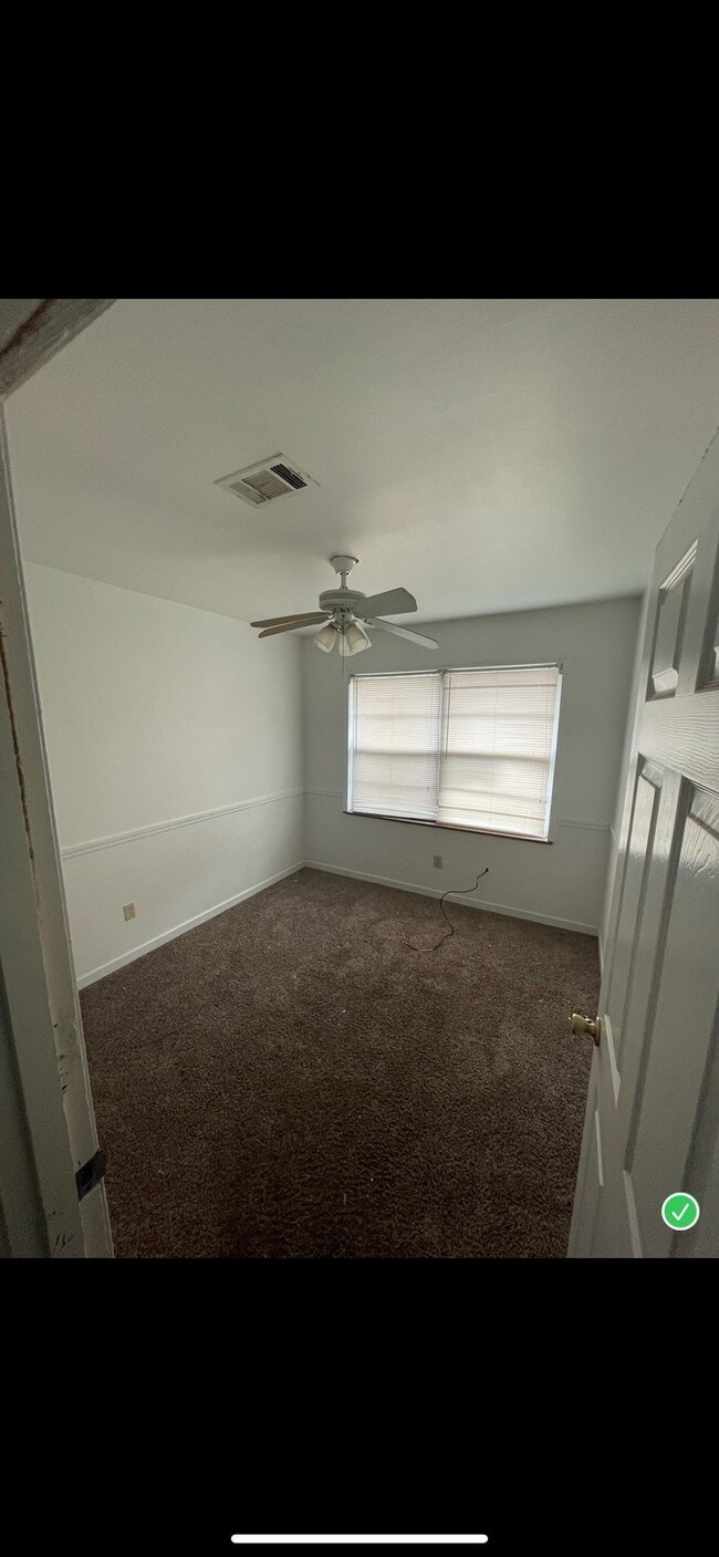 Building Photo - 3901 Woodrow Dr