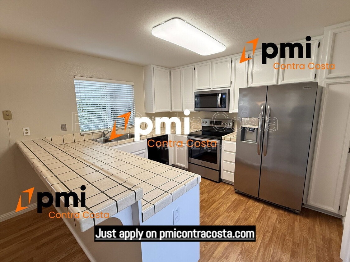 Foto principal - 974 Signal Ct