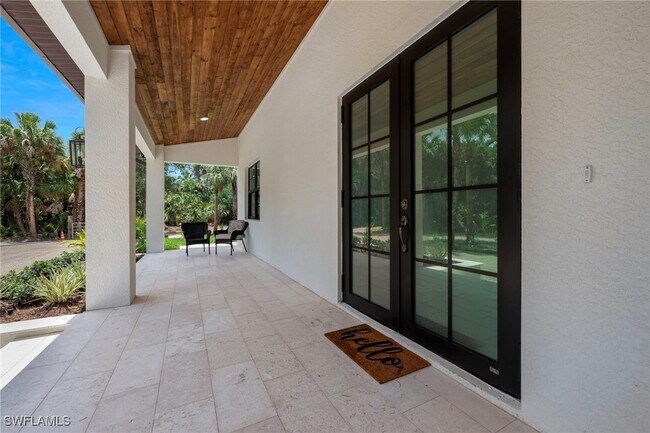 Foto del edificio - 1373 Shady Ln