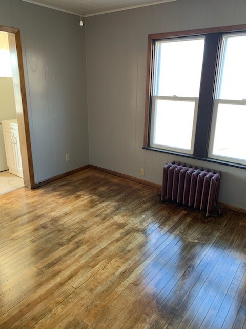 Building Photo - 1321 8th Ave N