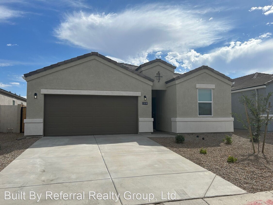 Primary Photo - 4 br, 2 bath House - 5119 E Emery Rd