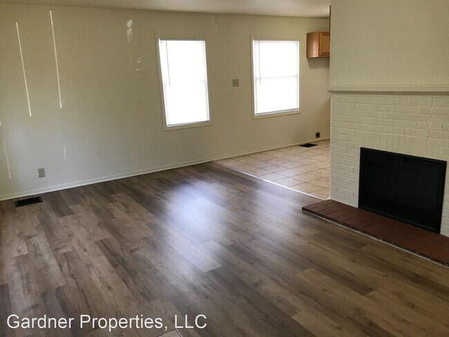 Building Photo - 2 br, 1 bath House - 3752 N 61st Street