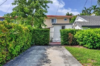 Building Photo - 3375 SW 29th Terrace