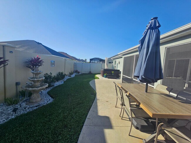 Foto del edificio - 5849 Seymour Ave