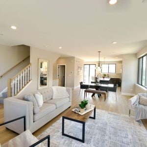 Building Photo - 160 Pointe Dr