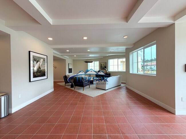 Foto del edificio - 927 Deep Valley Dr