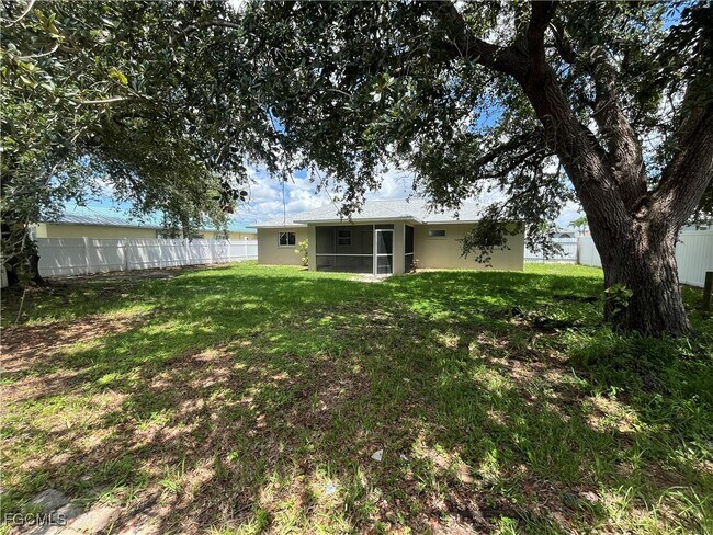 Foto del edificio - 404 SE 19th Ln