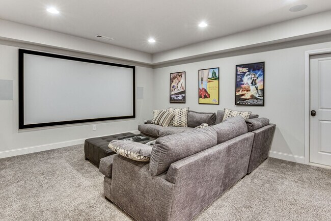 Foto del edificio - 6275 Bellmoore Park Ln
