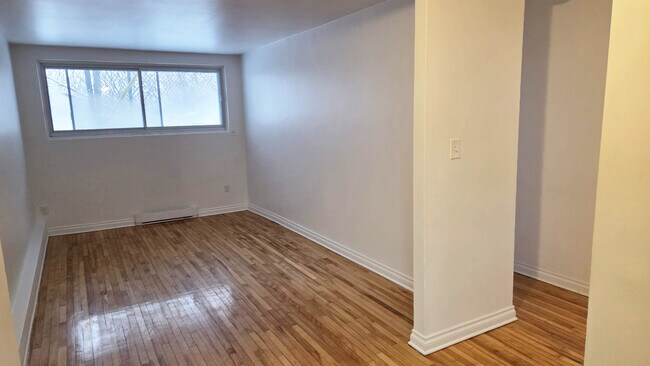 Photo du bâtiment - 115 Rue Rosewood