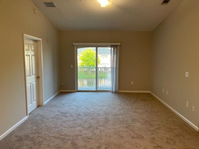 Building Photo - 9575 Amarante Cir