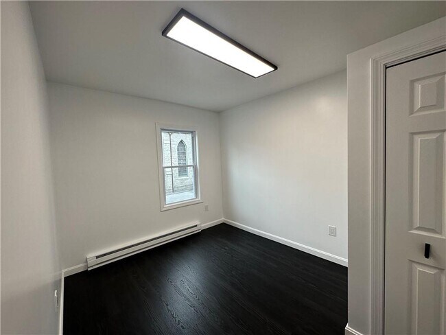 Foto del edificio - 212-212 N Main St