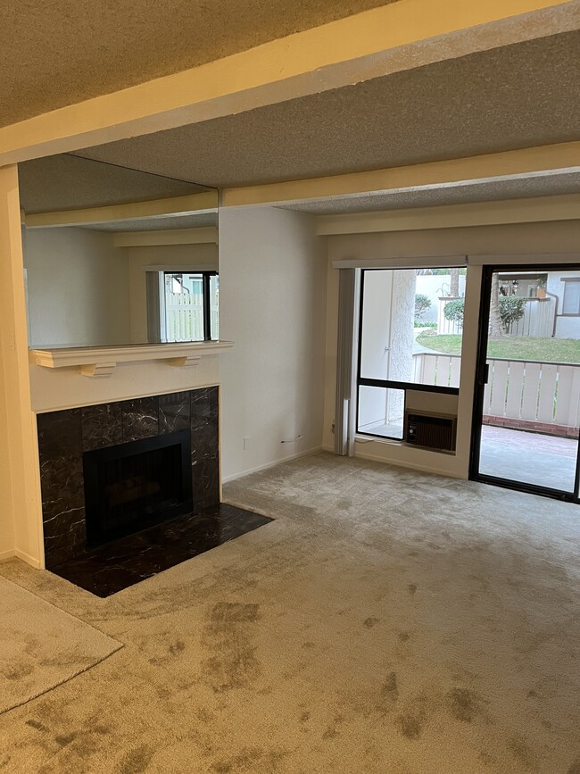 Building Photo - 21372 Brookhurst St