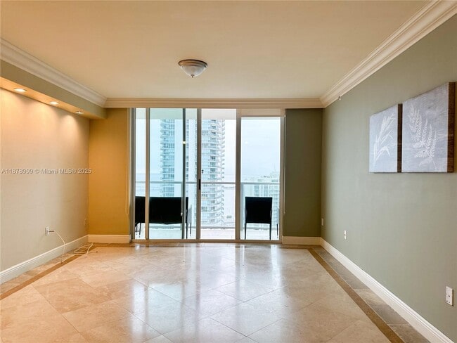 Foto del edificio - 1155 Brickell Bay Dr
